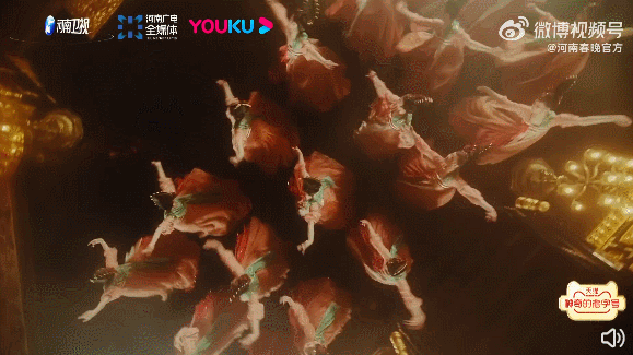 接著奏樂(lè)接著舞！河南春晚再現(xiàn)出圈名場(chǎng)面，網(wǎng)友：文化“內(nèi)卷王”上線