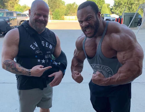 普通人|普通人练肌肉，要不要跟健美运动员学习