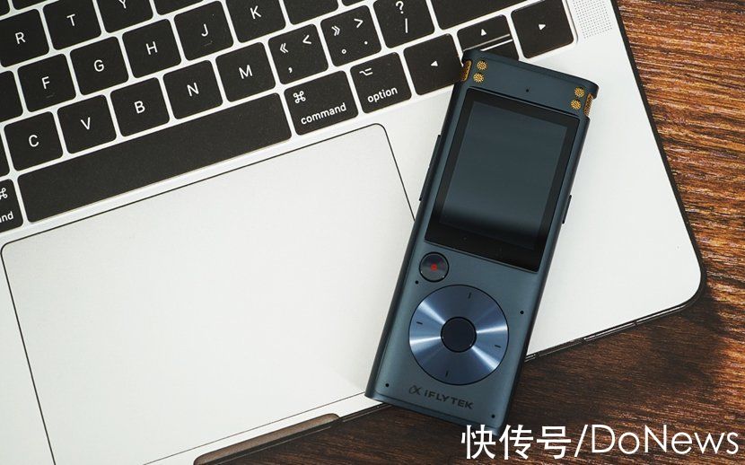 录音|讯飞智能录音笔 SR302 Pro 动手玩：完全离线也能实时转写