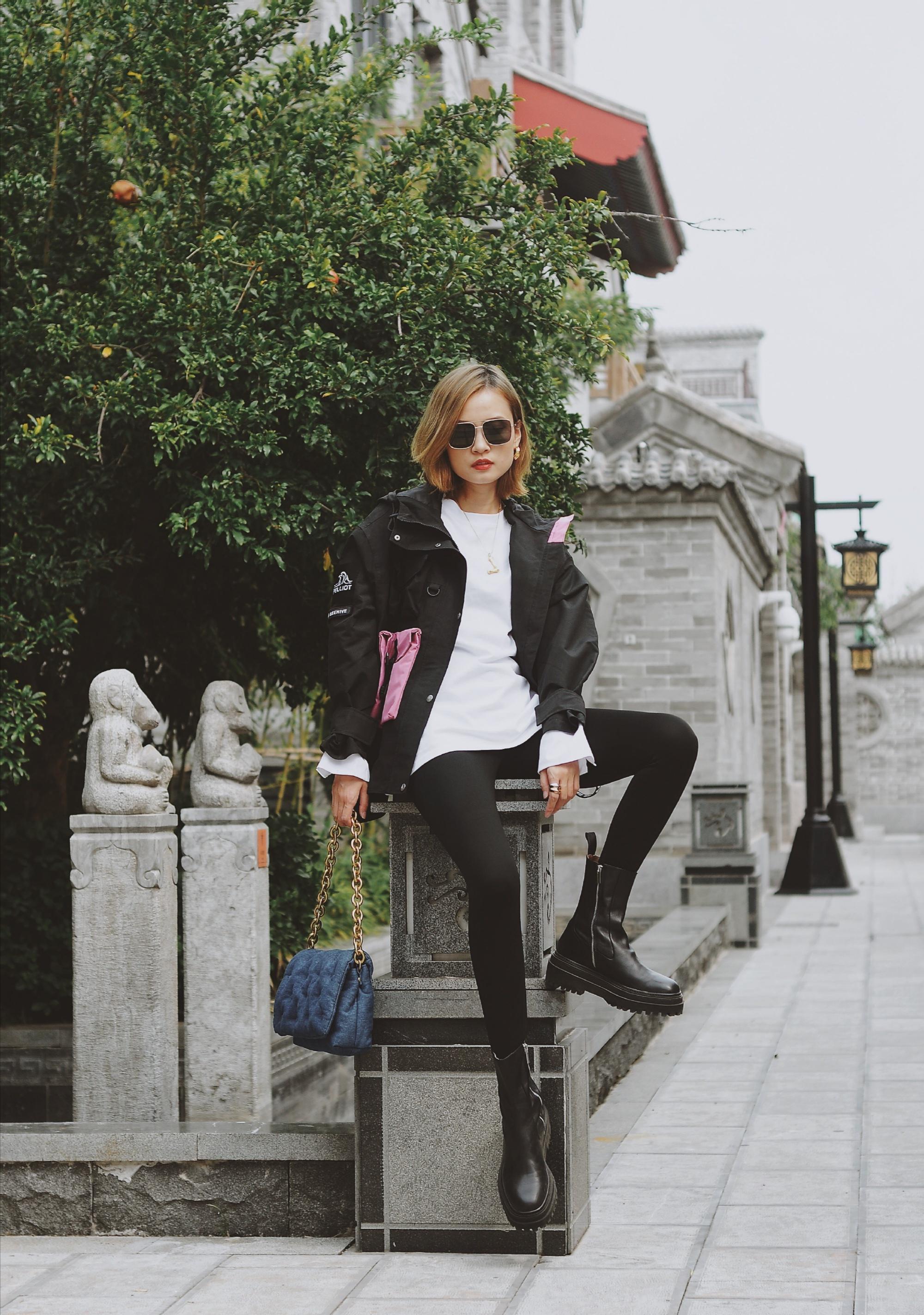 黑色才是成熟女人的“代表色”, 高级又大气, 时髦还显瘦