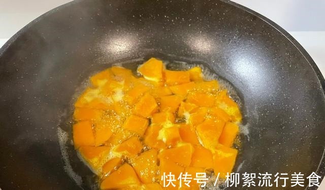 5分钟搞定,超下饭的金汤肥牛,不仅好吃,颜值还高!