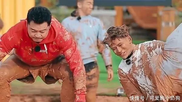 蔡徐坤 蔡徐坤抡沙溢被群嘲,谁注意他拿枕头前小动作,暴露两人真实关系