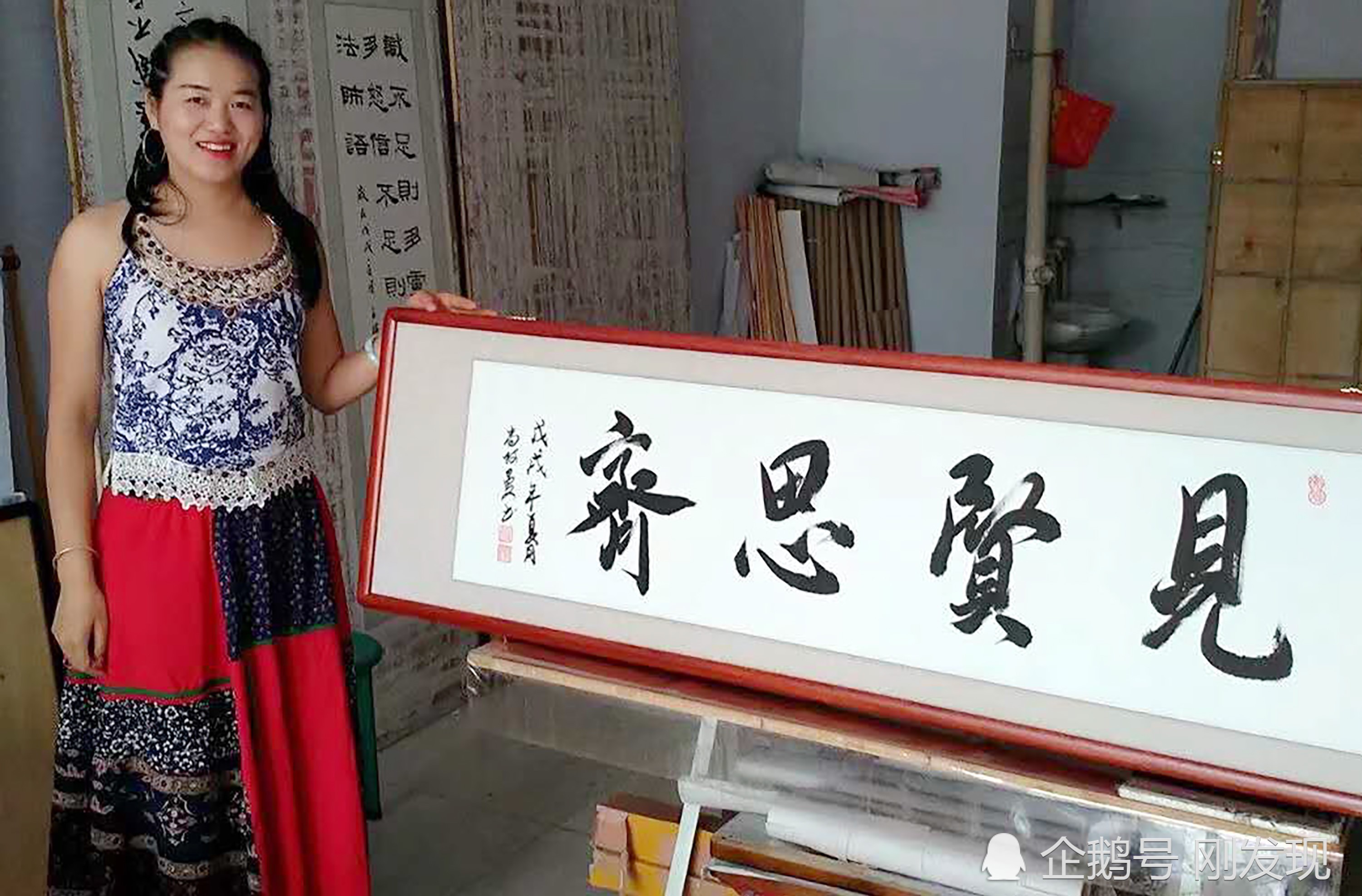 九零后女子学书画九年,无师自通,网友:作品拿出来不是一般的好