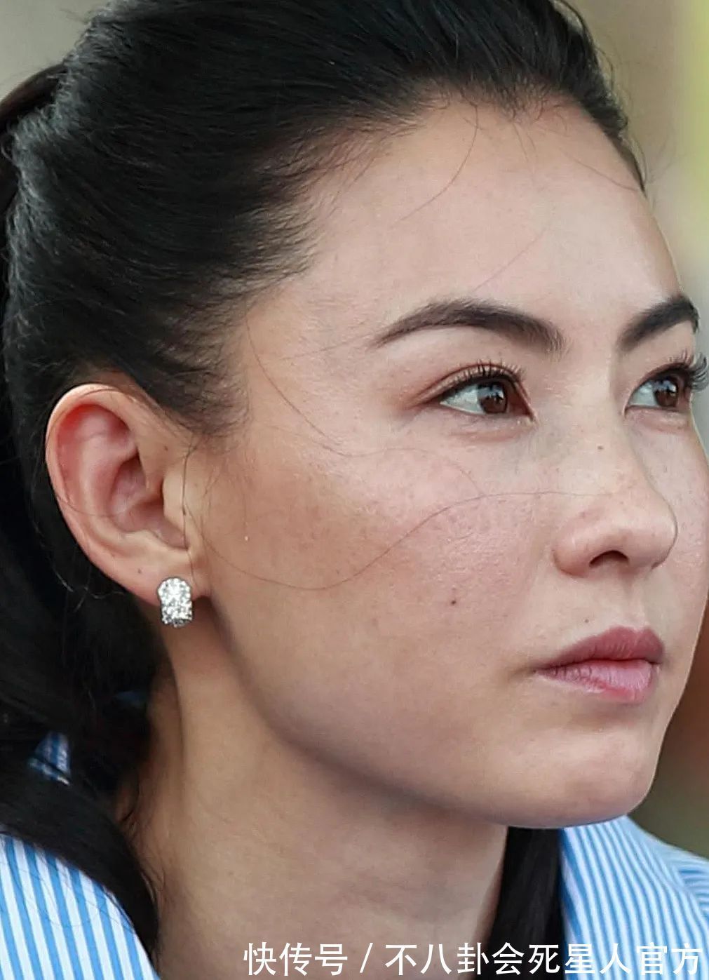 皮肤|斑点皱纹、妆浓浮粉、含胸驼背,看完女星生图,再也不容貌焦虑了