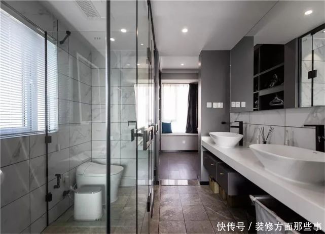 北欧|136平的北欧三居室,加入孔雀绿、复古木色轻奢范的色彩!