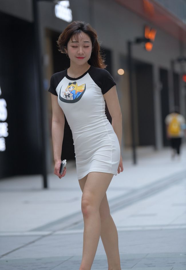 连衣裙|微胖女生的夏日穿搭,选清新连衣裙,即使“不藏肉”也照样抢眼!