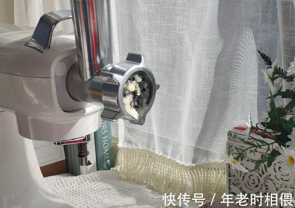 牛肉水饺|牛肉水饺好吃有窍门,教你调馅,做出来又香又嫩,咬一口直爆汁