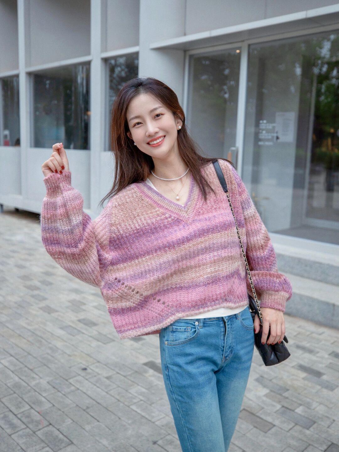 搭配|入春毛衣“买精不买多”,学会这样穿,大家都能变成时髦精