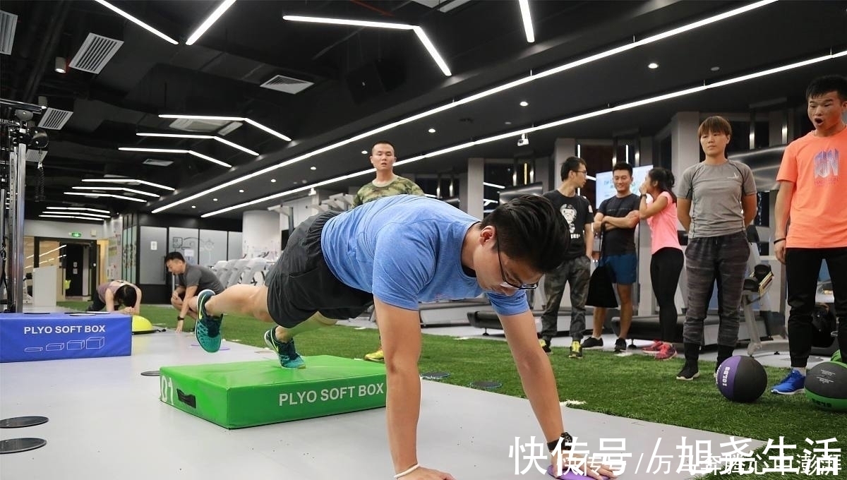 锻炼者|去健身房锻炼和不去健身房自己练，哪个效果会更好