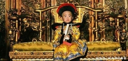 清朝|清朝灭亡，若12位皇帝在地府相见，努尔哈赤第一个会抽谁的耳光？