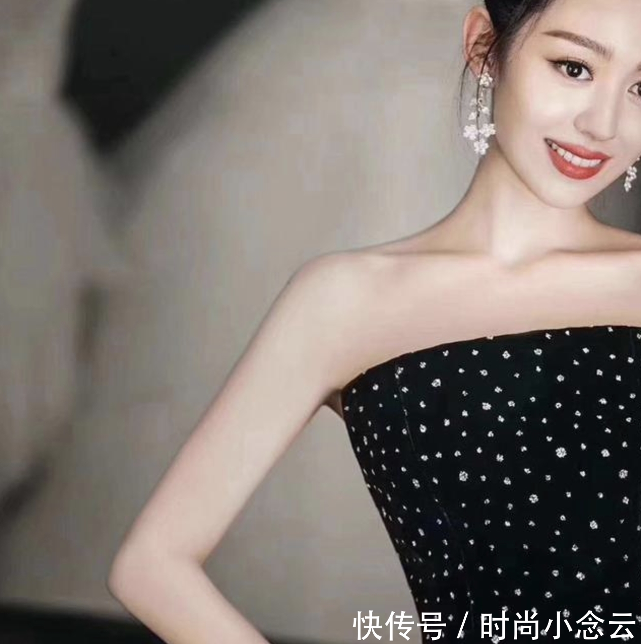 素颜|薇娅素颜不如普通人?摘掉假睫毛后颜值“平平”,前后像换了个人