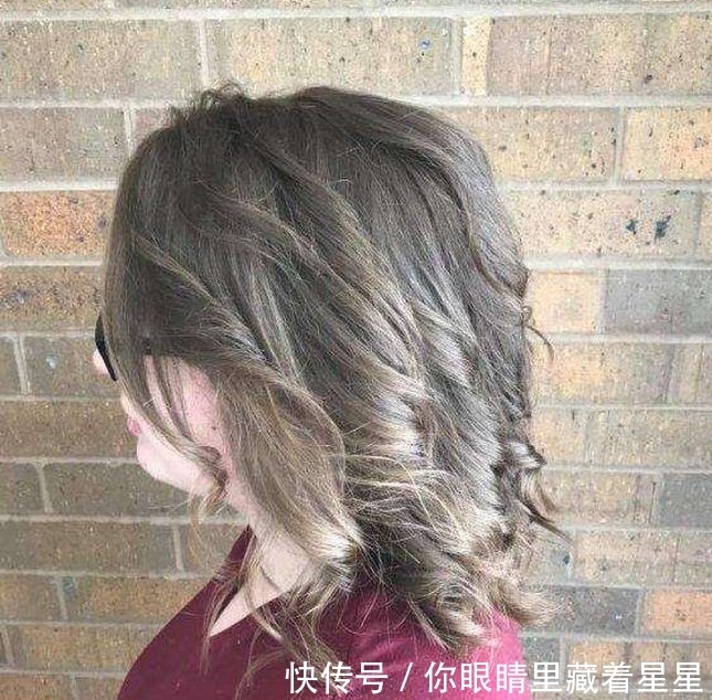 美女|美女做头发失败后找到理发师理论,他的一句话让她气愤不已