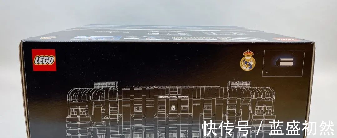 足球场|乐高10299皇家马德里足球场——圣地亚哥·伯纳乌球场开箱评测!