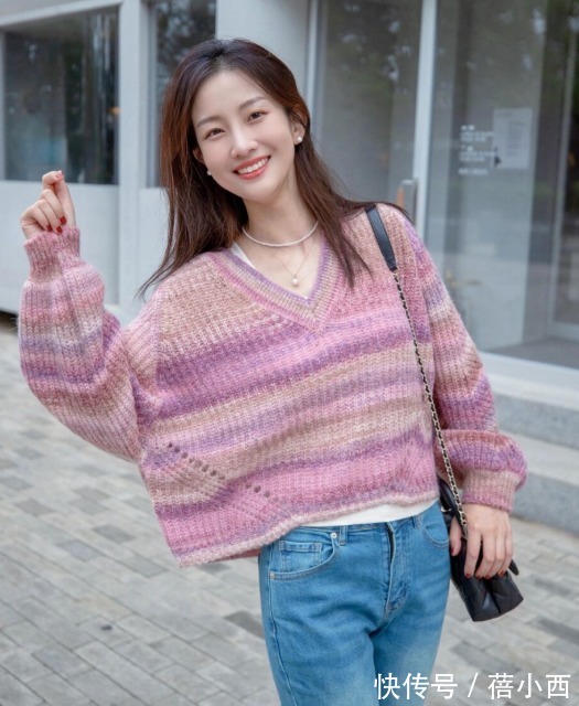 牛仔裤|换季当然要穿“针织衫+牛仔裤”!时髦耐看还百搭,直接照搬也美
