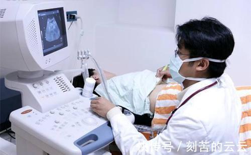 满脸|医生让婆婆去外面等候,然后问出的问题,让孕妈满脸通红