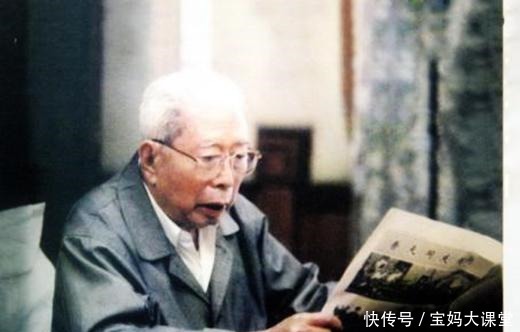 乡亲们|宋任穷将军下乡视察，乡亲们请他吃饺子，他吃完后就住进了医院