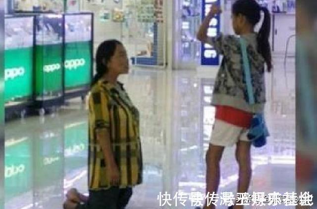 父母|母女俩吃牛肉面刚结账,老板就断言:这妈妈估计老了要睡大街