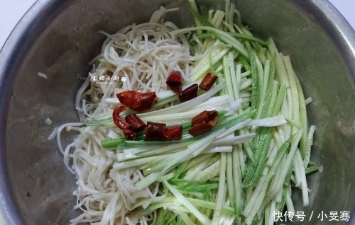 天热,做菜不炖不炒,懒做法比肉受欢迎,成本不足4块,上桌光盘