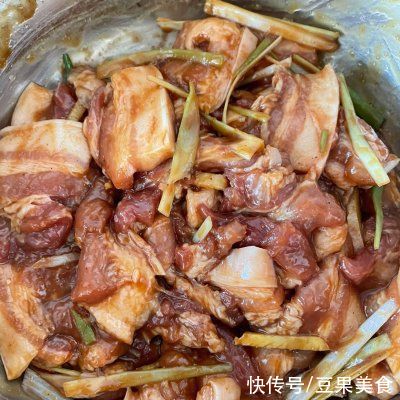 粉蒸肉才是“真正的补钙菜”！紫菜虾皮逗靠边站