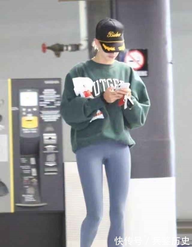 街头时尚 这样的一条裤子,已经成为街头时尚了,你知道它吗