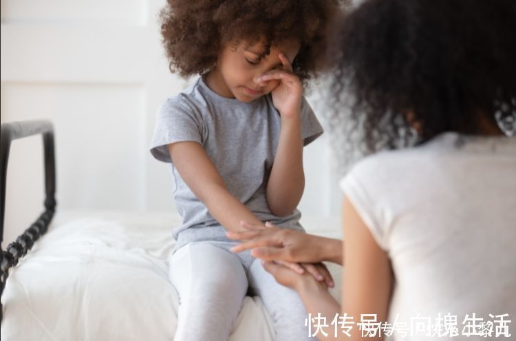佛系|孩子比同龄人矮,是晚发育还是真矮小?家长别操心,做好2事就好