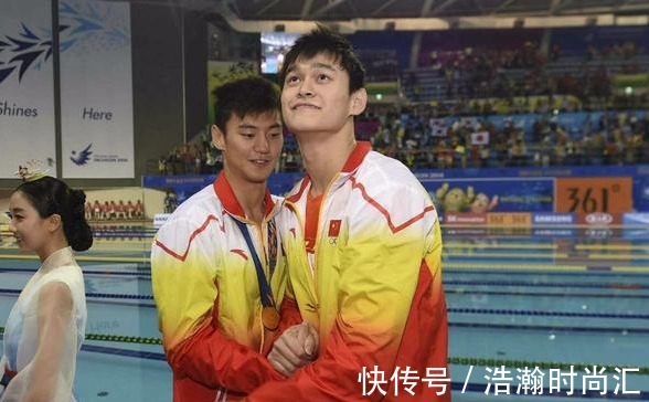 26岁游泳王子宁泽涛现状:职业巅峰选择退役,如今旅游赚钱两不误