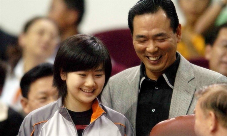 乒乓球手|福原爱是日本乒乓球手,为何12岁能到东北训练,并得到刘国梁指导