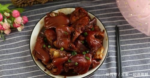 入味|炖猪蹄怎样能上色，只要加了这“三样”，猪蹄红润脱骨，软烂入味