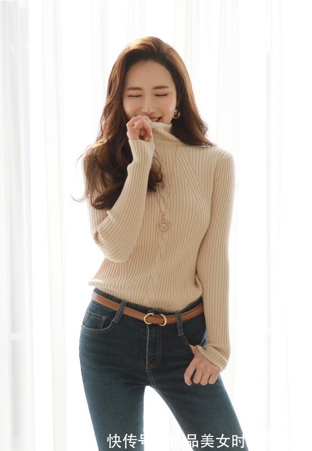 穿搭 看小姐姐如何用时髦简约的穿搭,轻松度过这件尴尬的季节