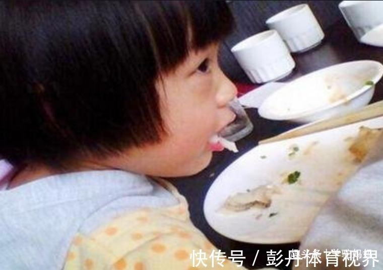 活鱼|仅需一勺“粉”死鱼变活鱼?这些打药的鱼,无数父母还疯抢给娃吃