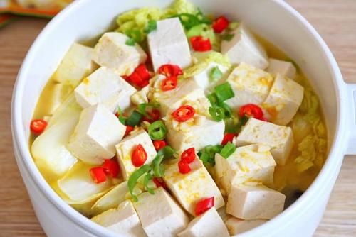 金针菇|天热没胃口，试试这道菜，不炒不炸无油烟，酸辣过瘾，8分钟搞定