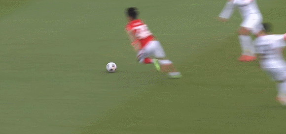 进球|广州队2-0中超黑马!球迷:恒大青训实现全华班,中国足球有希望