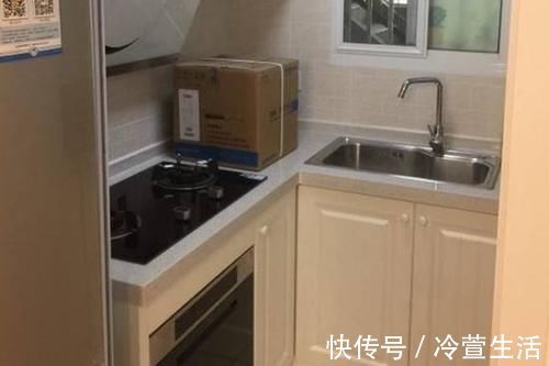 空间|北漂8年才买下一套32㎡小房，厨房只3㎡，海洋风卫生间5㎡