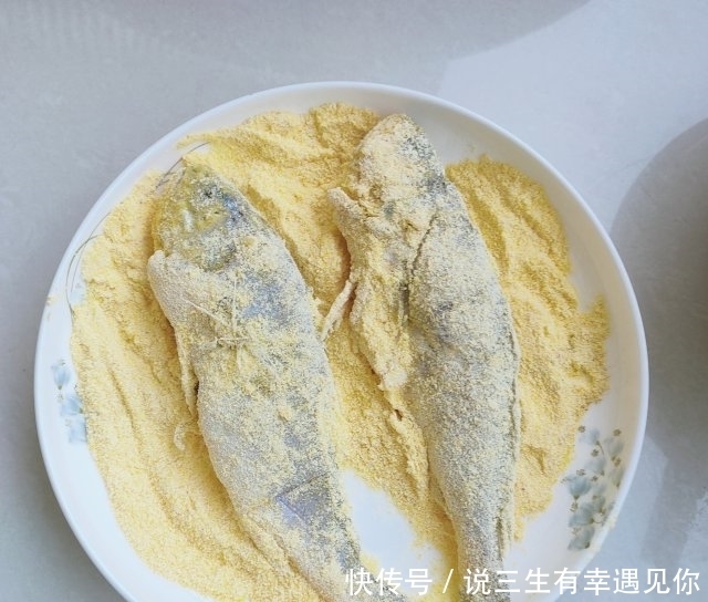 酥掉渣的黄花鱼,做法简单,好吃到光盘
