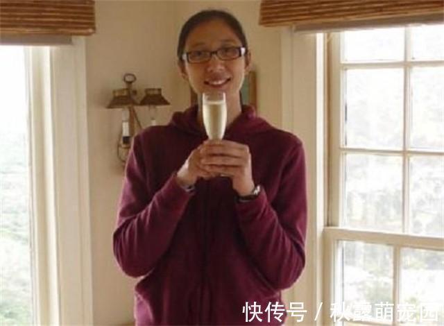 李月|李月明:中国女排第一美女,身高1.88米,二婚嫁给美国丈夫