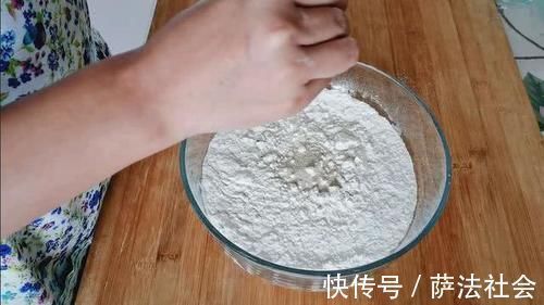 面粉别捣鼓做蛋糕了，现在流行它比蛋糕简单，比油条好吃，收藏