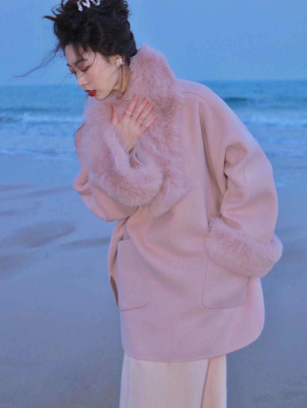 减龄感 普通人怎么把“大衣”穿出高级感?看看这些博主的搭配,优雅精致