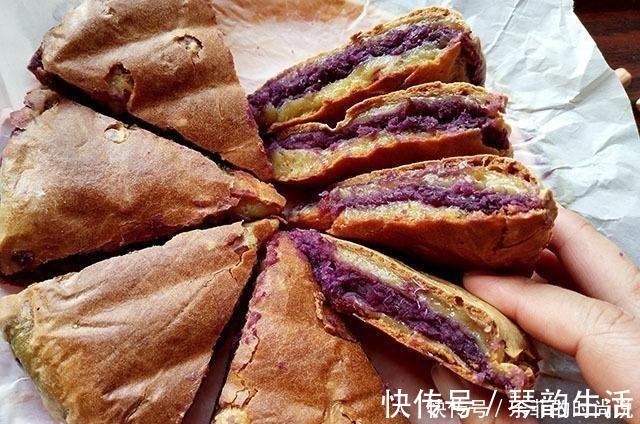 冬天，宁可不吃肉也要吃它，蒸一蒸再烤成夹心饼，比面包简单好吃