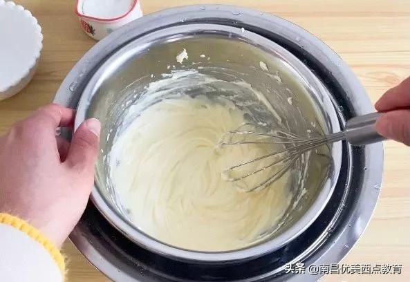 奶粉|一款超好吃的夹心饼干，清新柠檬乳酪酱加奶香十足曲奇饼干