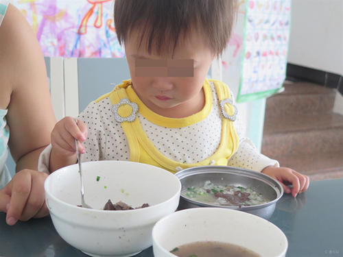 美味|这3种常见的水果，虽美味但不能多吃，孩子吃多了容易损伤脾胃