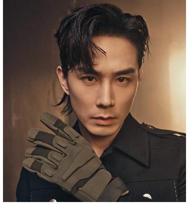 《哥哥》热度还没过，团综又要来了！4位队长3人亮相，唯独少他