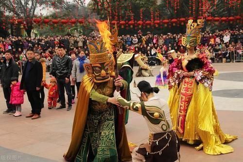 古巴蜀国$古巴蜀国没有文字,却能改写了华夏文明,三星堆文明到底有多牛