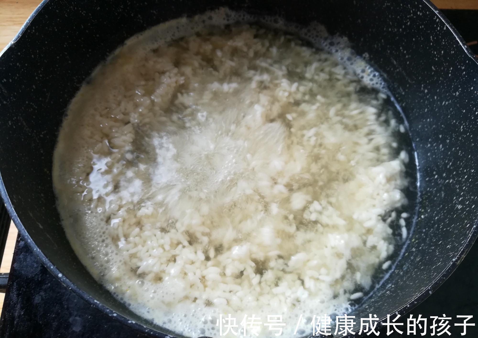 红润|秋季快速早餐,8分钟上桌,营养滋补又暖胃,脸色红润气色好