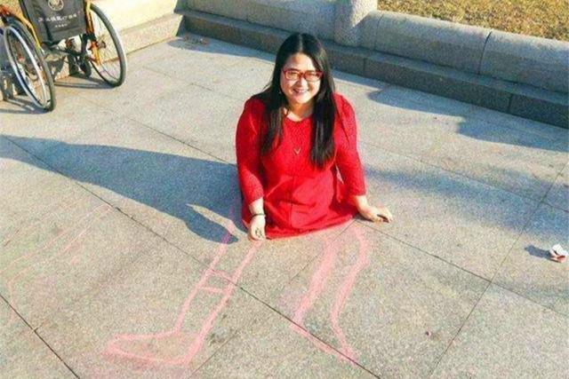 妈妈|当年不听劝阻,执意做试管婴儿的“无腿妈妈”,生活现状让人动容