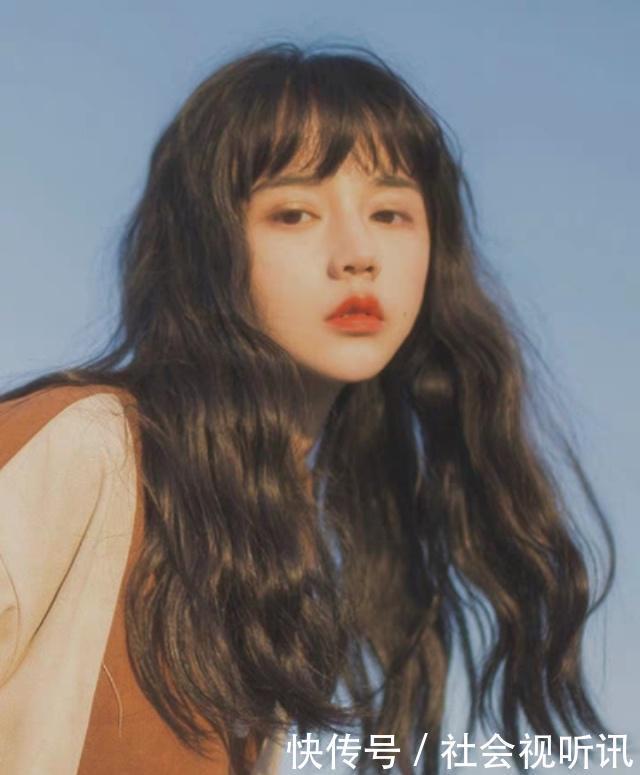 泡面|发量太少，这几种发型显嫩又精致，想不“冻龄”都难