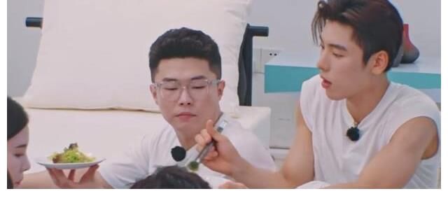 周九良喜提新称呼，被徐梦洁称作“唐九良”，网友：发生了什么呢