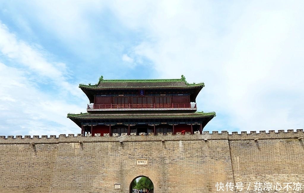 坐落于古城中的千年古寺，探寻庄重的历史