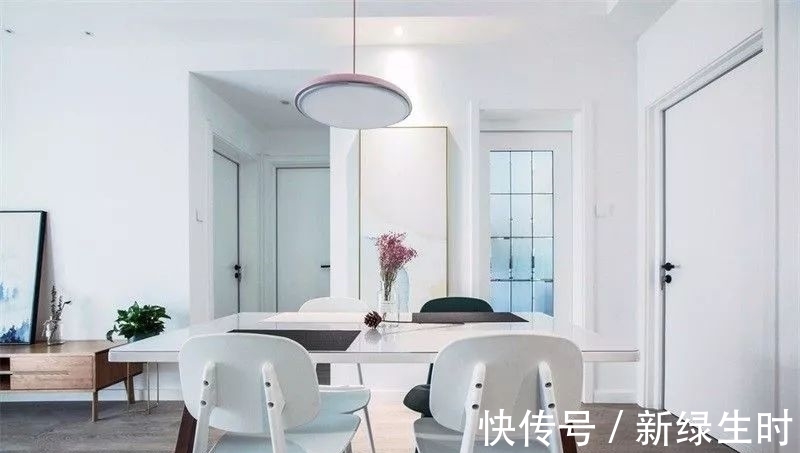 客厅|80平三居室,这装修太有气质,客厅颜色时尚,年轻人最爱!