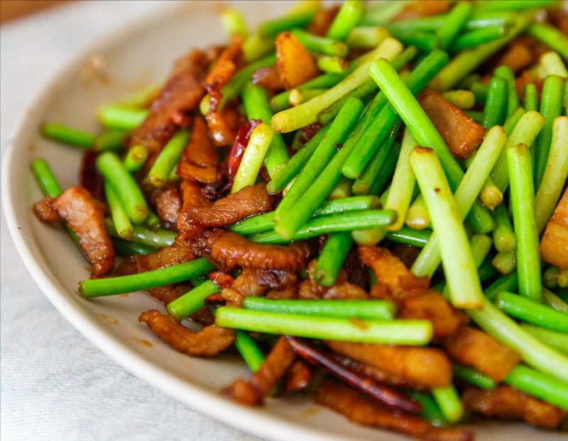 发黄|蒜苔直接下锅炒那就错了,多做1步,脆嫩又入味,颜色不发黄