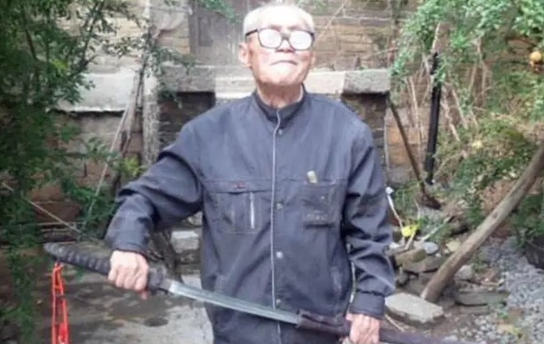士兵|抗战老兵收藏了一把日本军刀,日本欲花三千万购买,老人一口回绝